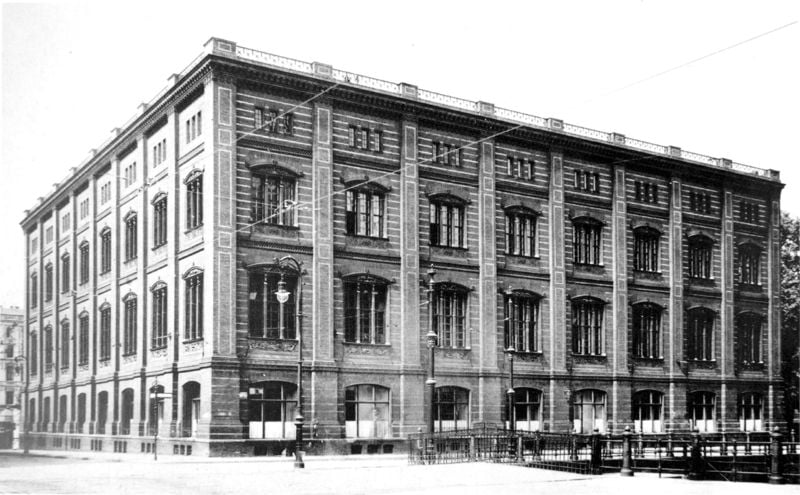 Bauakademie in Berlin. by Karl Friedrich Schinkel. 1832–1835. Motifs recorded: foto, haus, fenster, gebäude, laternen, berlin, architektur, lisenen.
