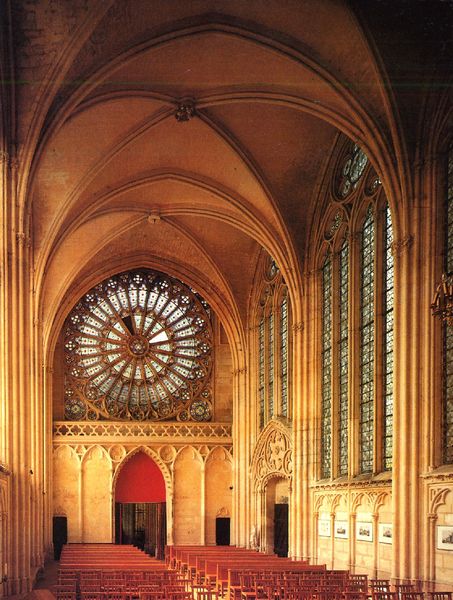 Abteikirche St.-Germer-de-Fly. 1200. Motifs recorded: rosette, fenster, kirche, gotik, stühle, kreuzrippengewölbe, maßwerk, gelb.