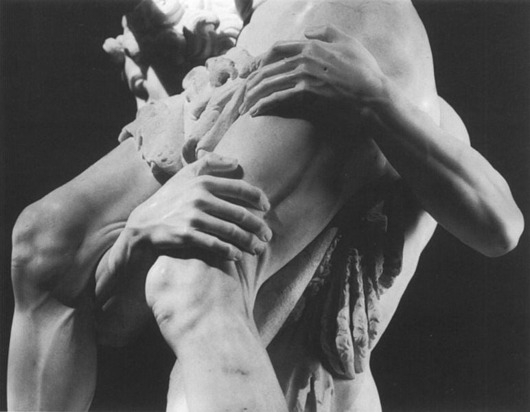 Aeneas, Anchises und Ascanius fliehen aus Troya. by Giovanni Lorenzo Bernini. 1618–1619. Motifs recorded: hände, skulptur, marmor, detail, vater, aeneas, tragen, adern.
