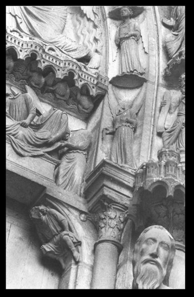 Maria-Triumph-Portal. 1210. Motifs recorded: engel, säule, kirche, bogen, stein, gesicht, mann, bart.